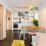 Apartamento En Pocitos, Con Piscina Y Garaje