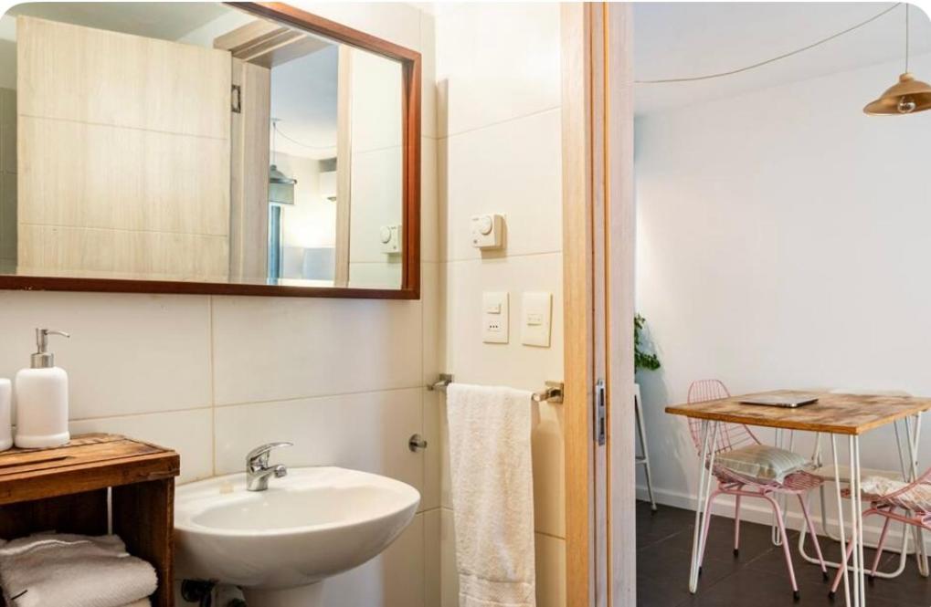 En Pocitos, Con Piscina Y Garaje Apartamento